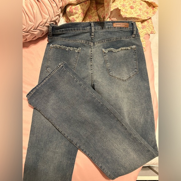 Kendall and Kylie jeans size 29 - Picture 2 of 4